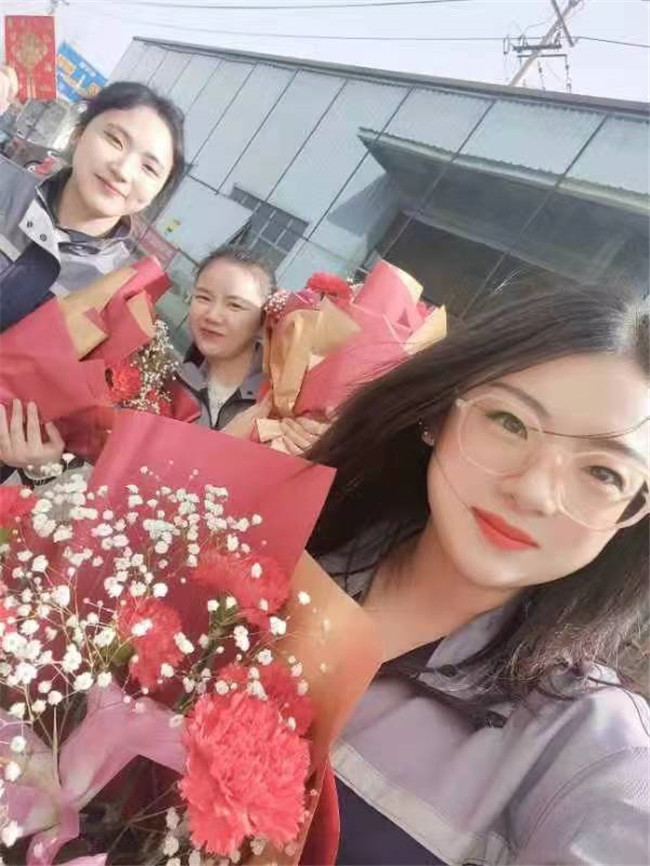 公司團建聚會