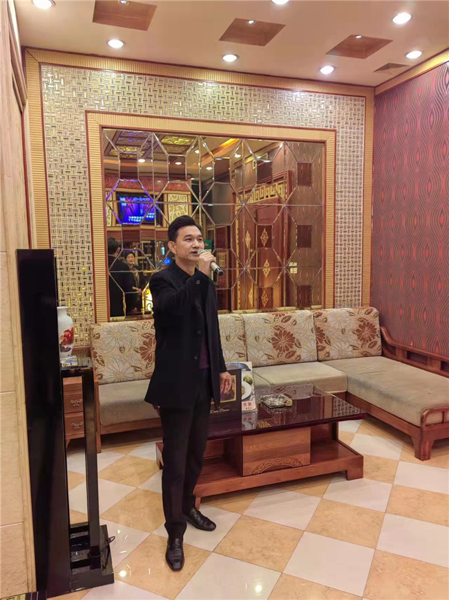公司團建聚會